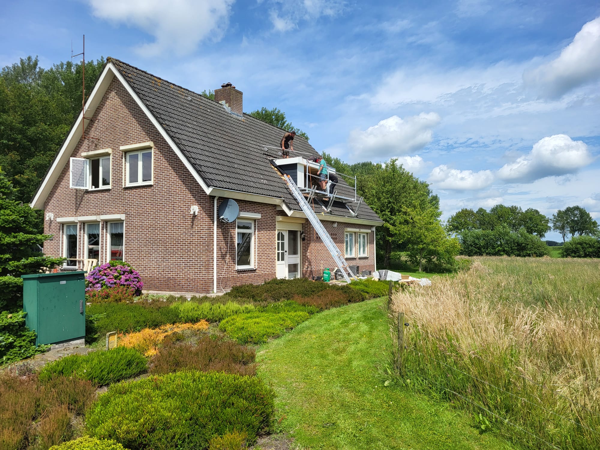 Traditionele dakkapel - Maatwerk dakkapel in Nieuwlande WhatsApp Image 2024-06-20 at 19.55.28 (1)