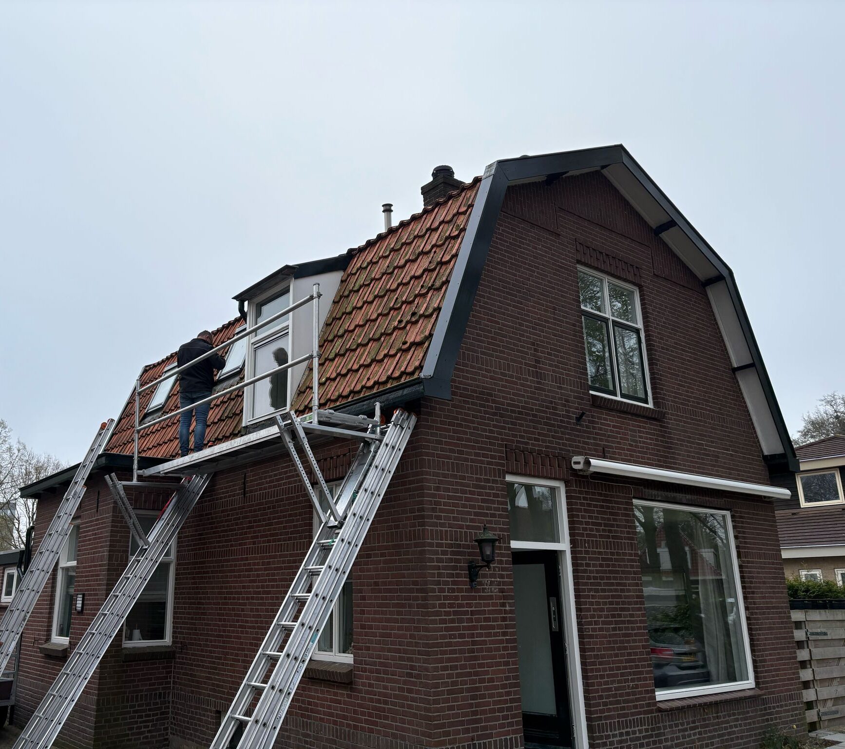 WhatsApp Image 2025-04-12 at 18.10.33