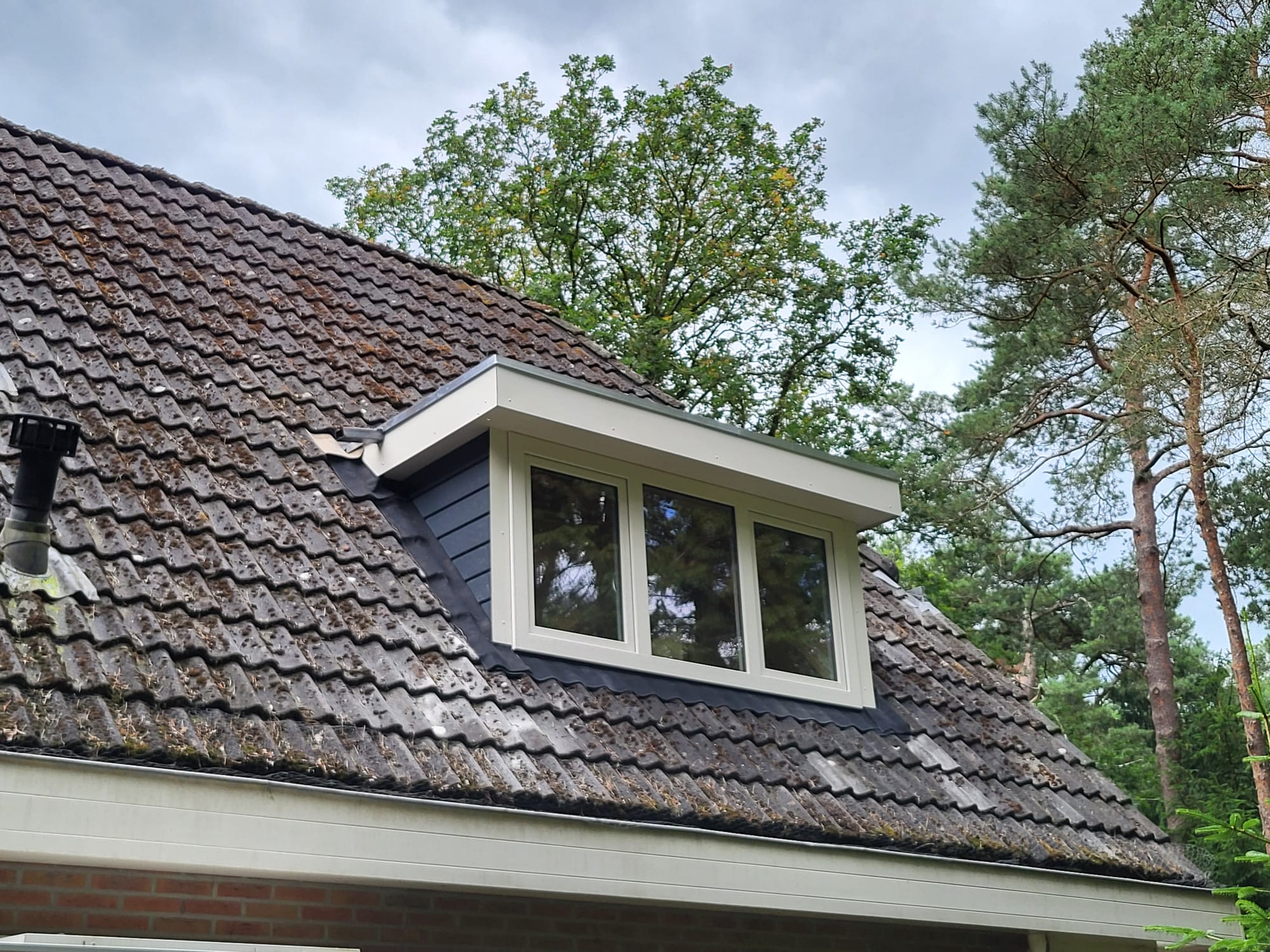 Dakkapellen Drenthe nieuwe dakkape in Norg