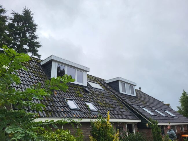 Dubbele dakkapel in één dag in Hollandscheveld