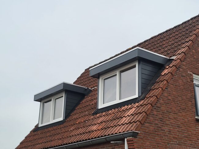 Dakkapellen en dakraam in Emmen