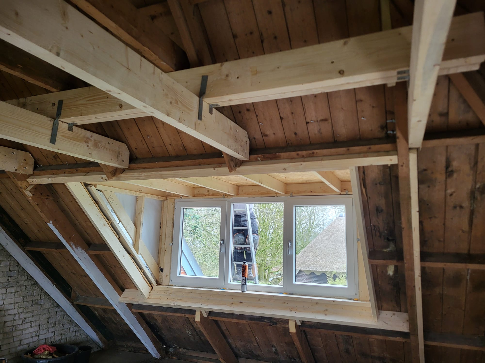 Dubbele dakkapel op boerderij geplaatst in Assen - Dakkapellen Drenthe